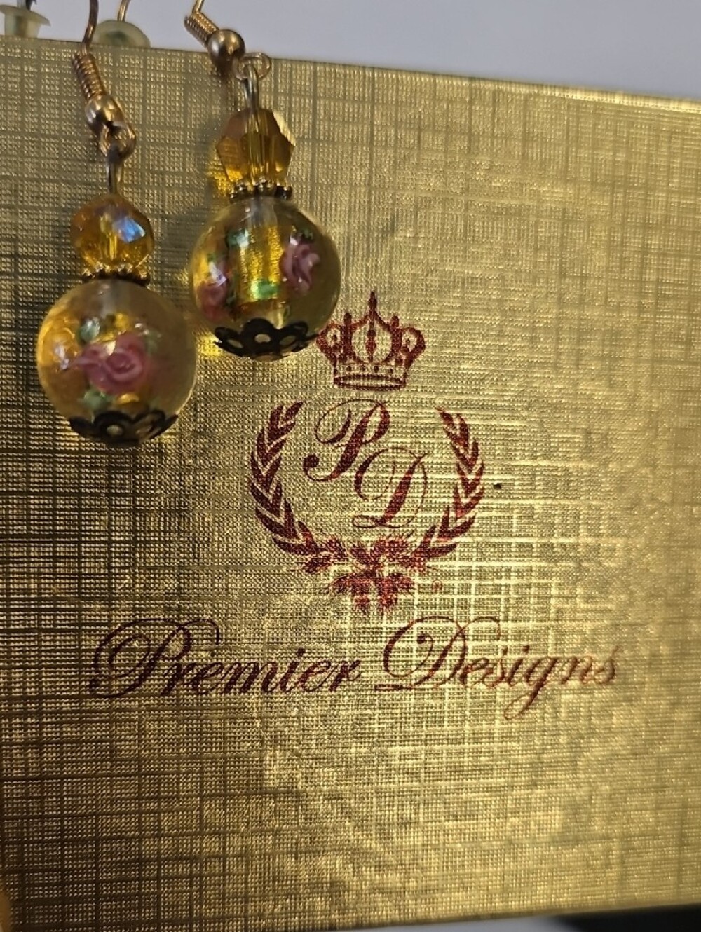 Premier Designs Gold and Amber Glass Bead Necklace with Accent Beads - Picture 8 of 11